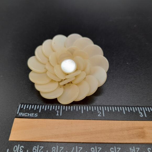 Vintage Mother of Pearl Flower Brooch, Mid-Century, 1950s, 2 1/8" - Picture 7 of 9